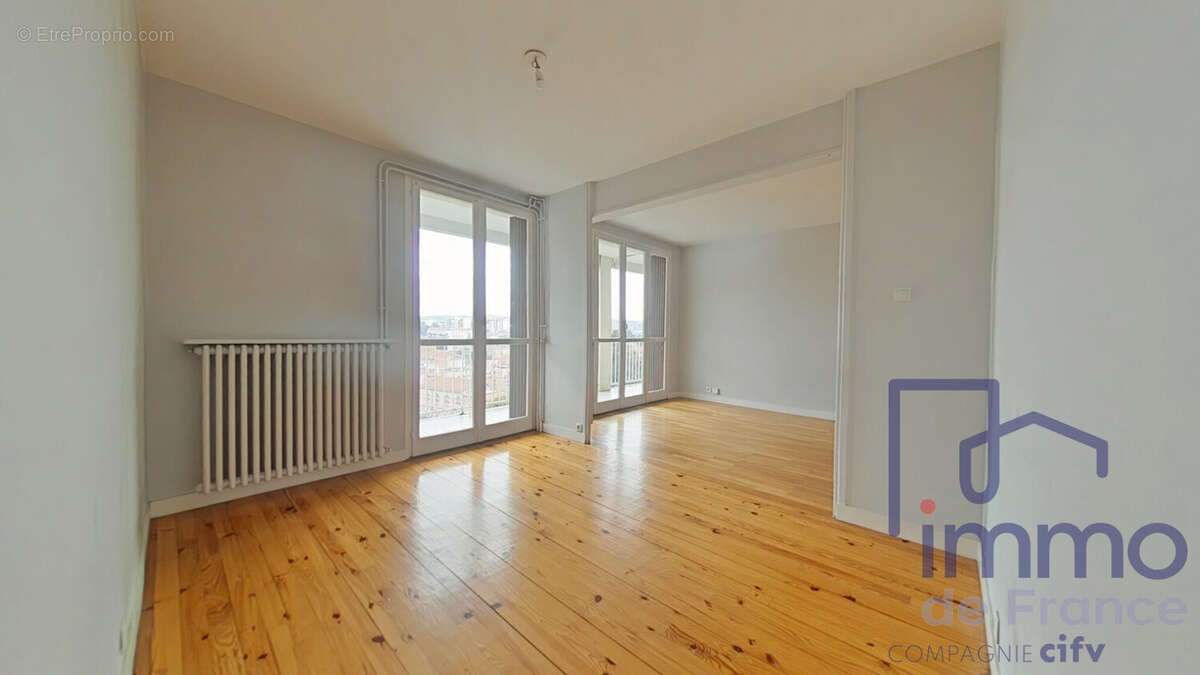 Appartement à SAINT-ETIENNE