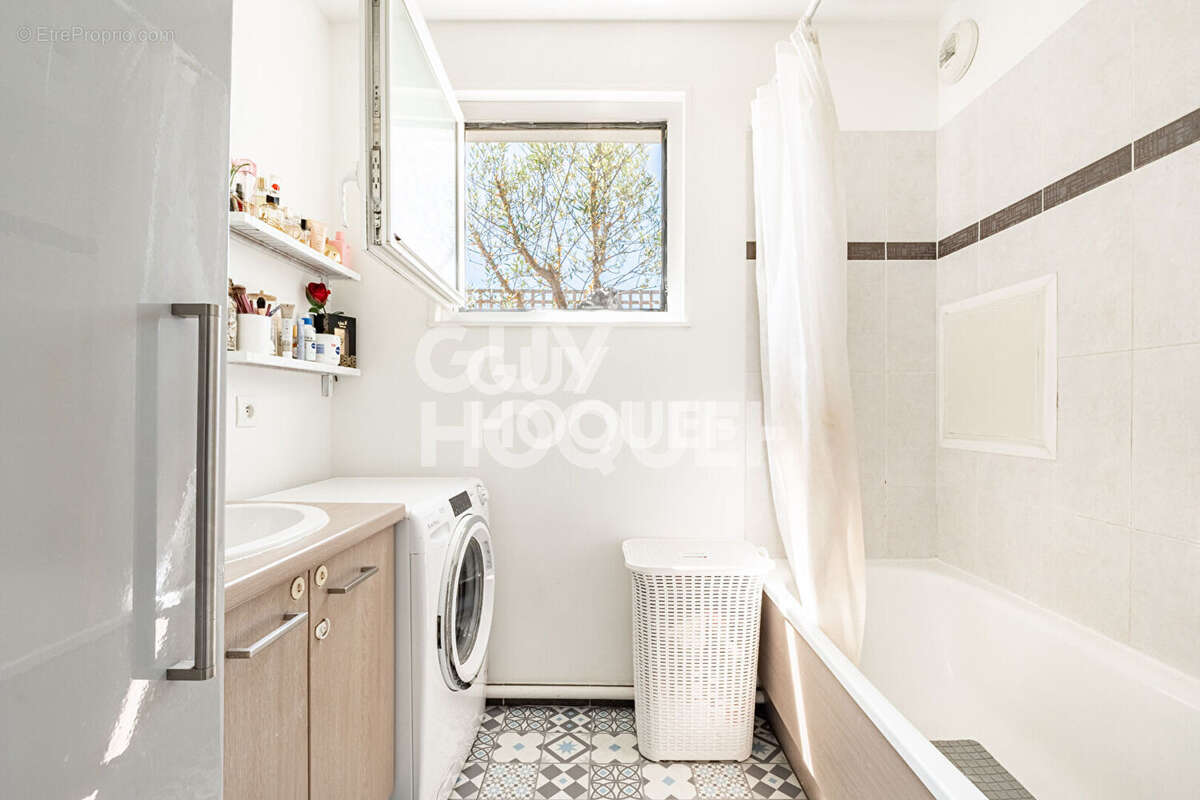 Appartement à GENNEVILLIERS