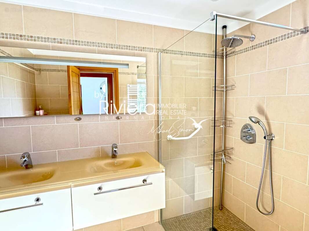 Propriété 300m2 - Piscine - Vue mer - photo 28