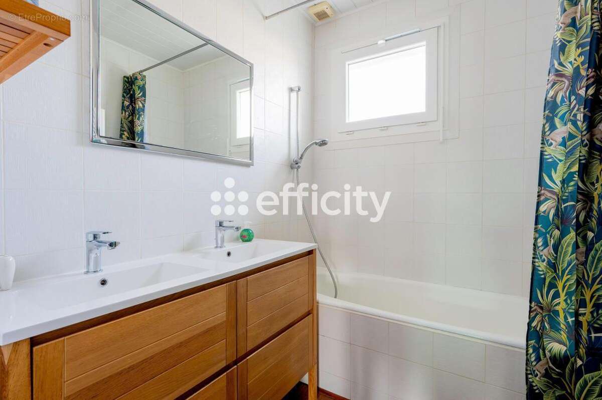 Maison à SAINT-MEDARD-EN-JALLES