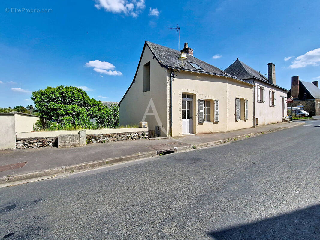 Maison à SEGRE