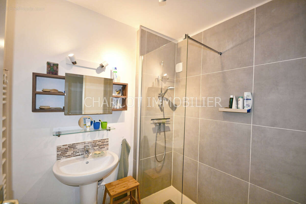 Appartement à LYON-9E