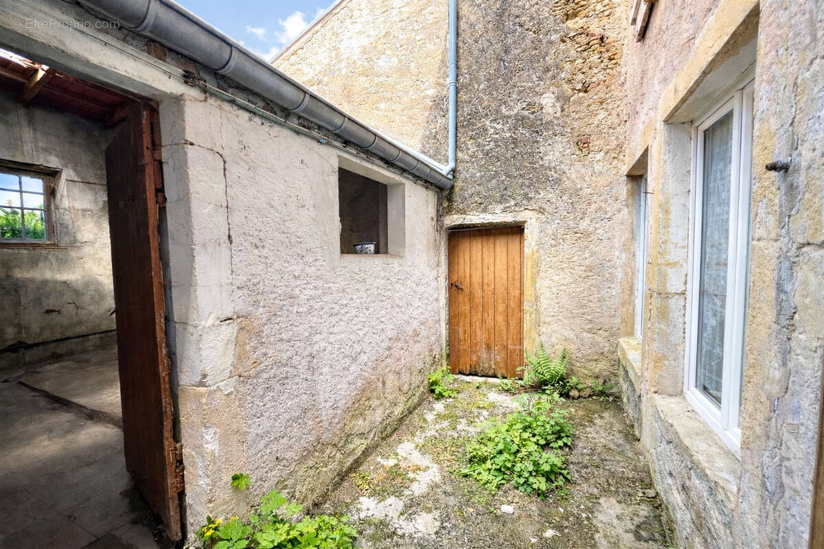 Maison à VAUX