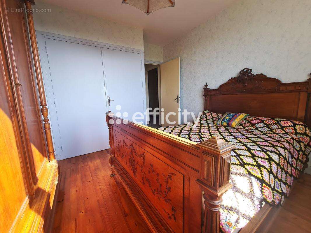 Maison 102 m² à Maringes  - photo 5