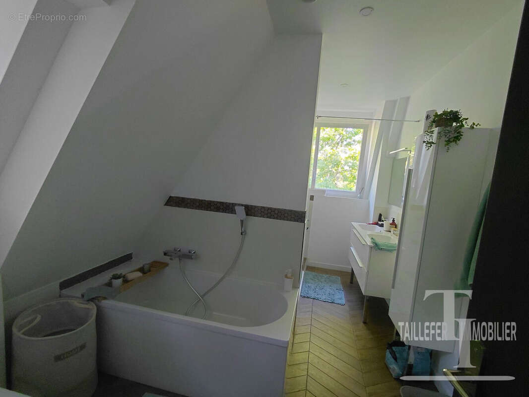Maison 316 m² à Trelissac  - photo 9