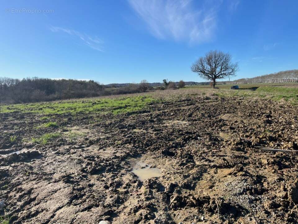 Terrain à BRETX