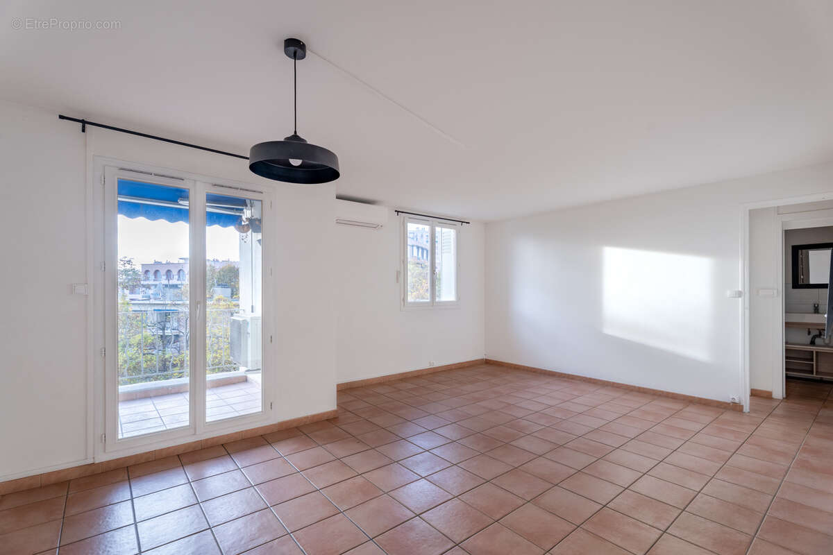 Appartement à MARSEILLE-15E