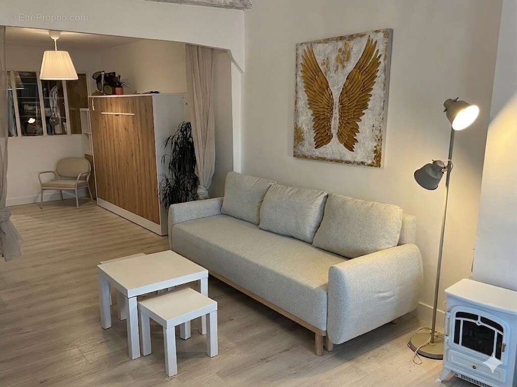 Appartement à CARCES
