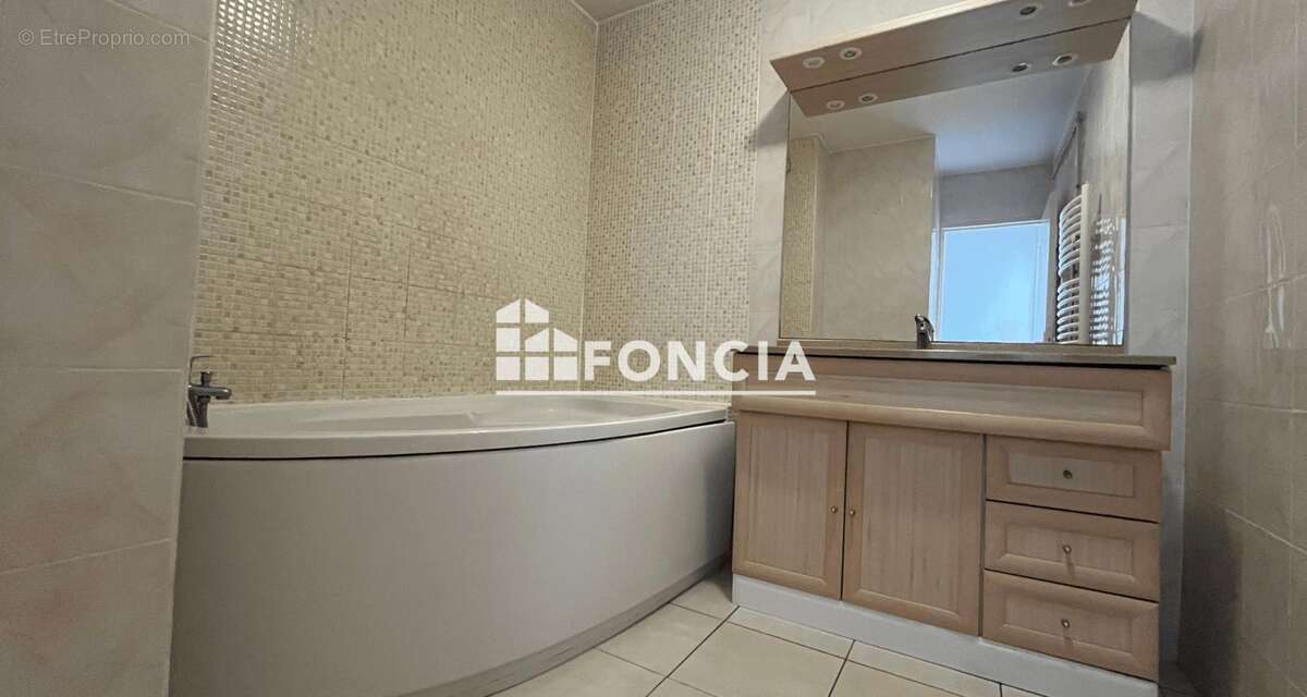 Appartement à MARSEILLE-11E