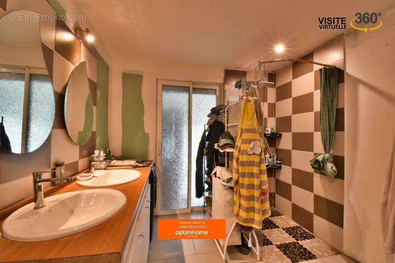 Maison à AMBARES-ET-LAGRAVE