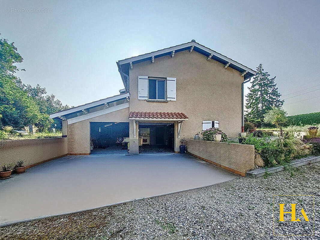 Maison à CHATEAUNEUF-SUR-ISERE