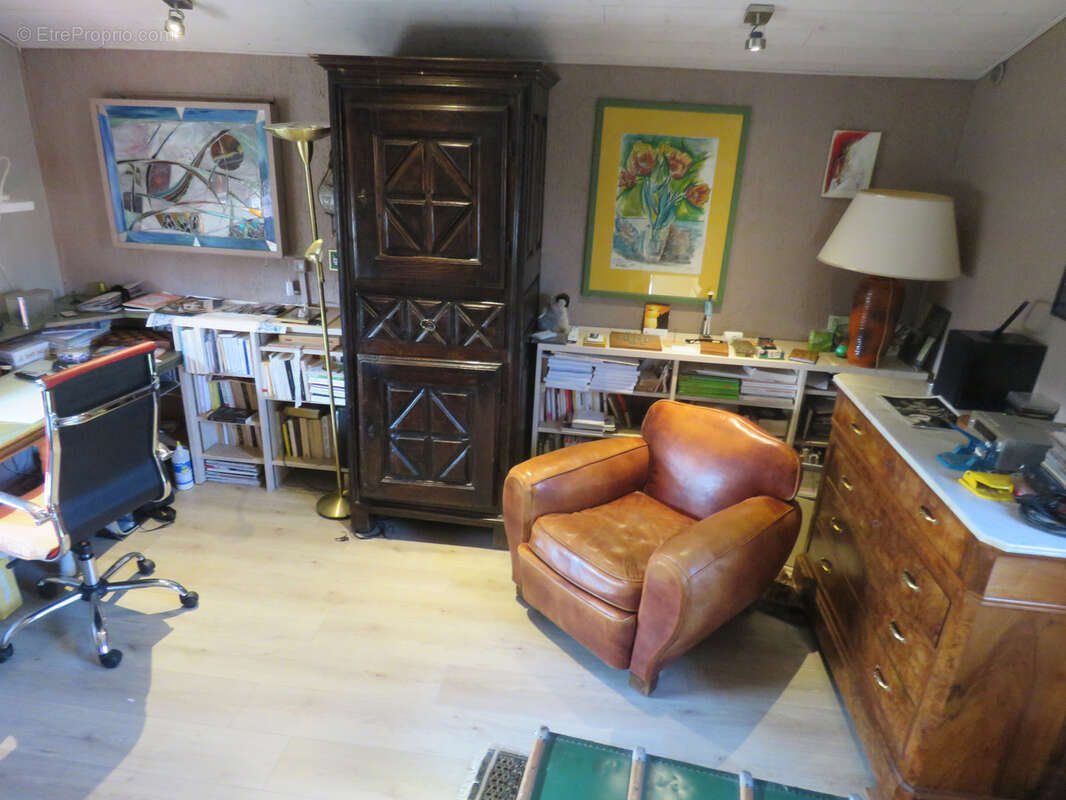 Maison à NOTRE-DAME-DE-SANILHAC