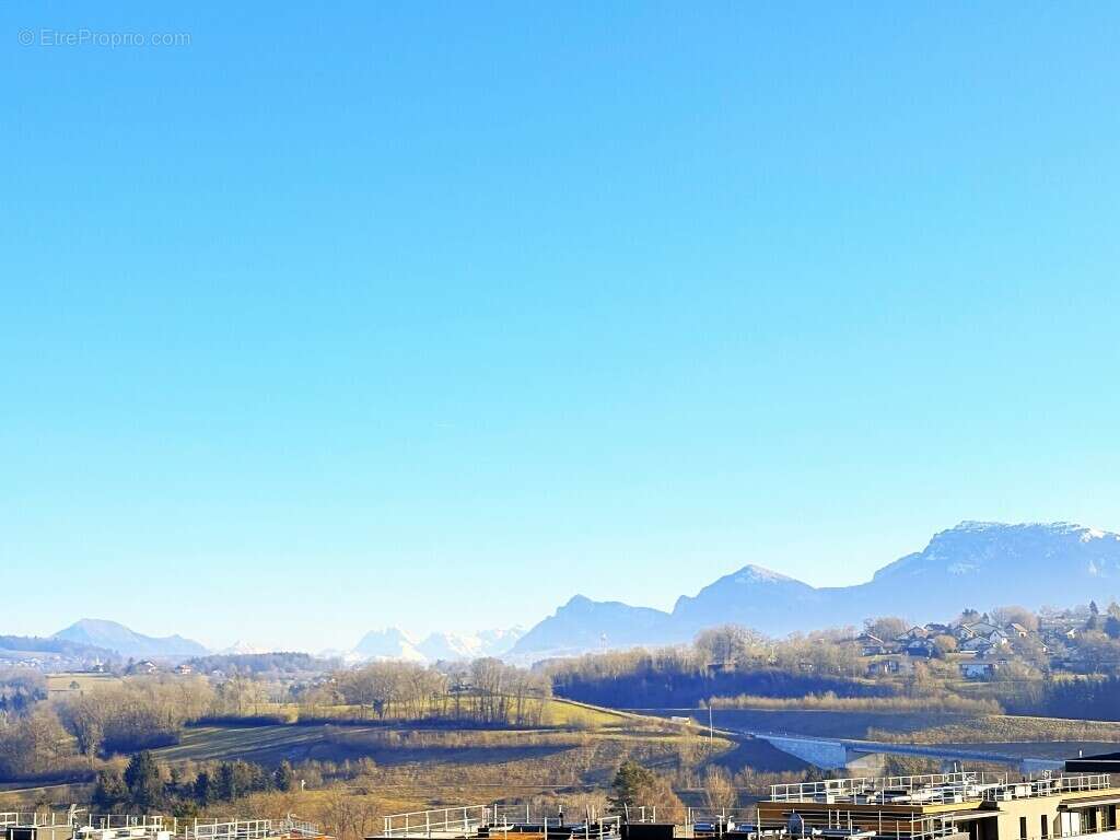 Appartement à ALLONZIER-LA-CAILLE