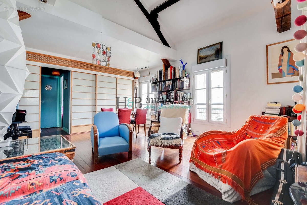 Appartement à PARIS-10E