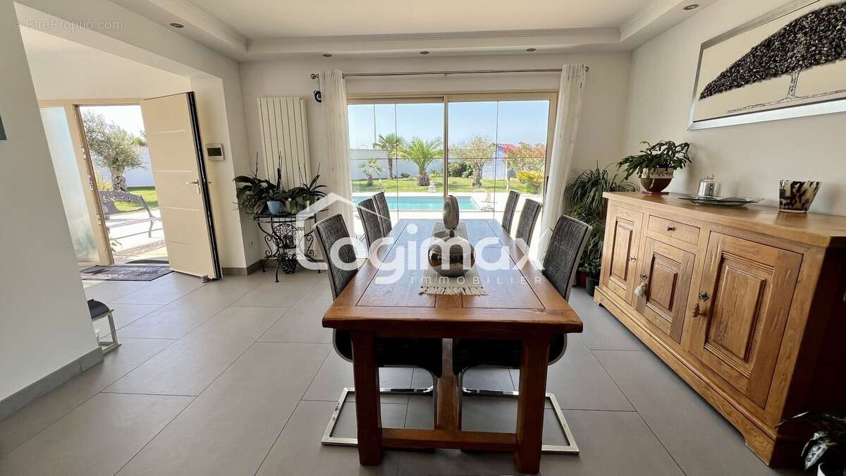 Maison 140 m² à Angoulins  - photo 4