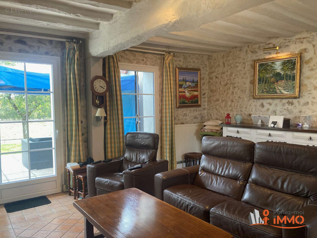 Maison à DAMMARIE-EN-PUISAYE