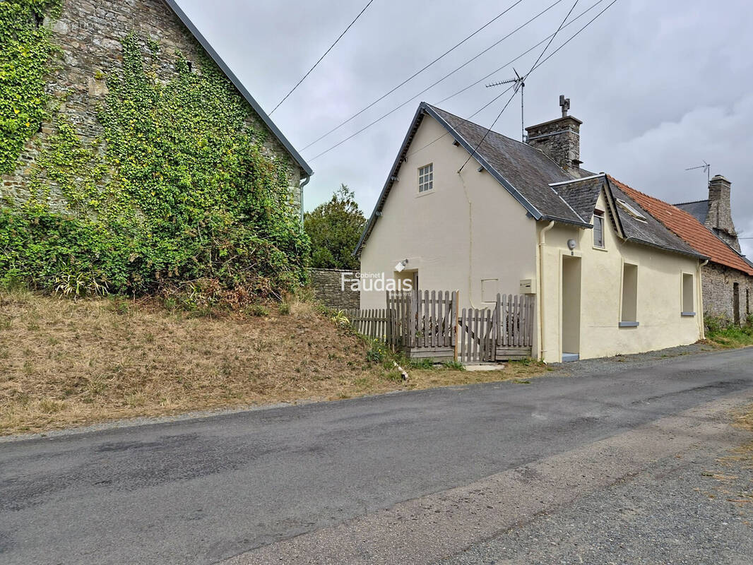 Maison à SAINT-GERMAIN-SUR-AY
