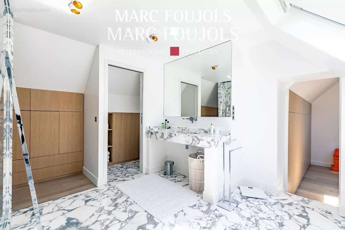 Maison à FONTAINE-CHAALIS