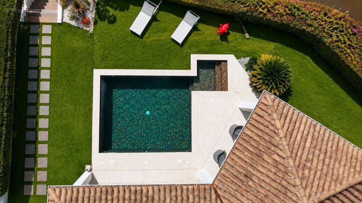 Coup de coeur - villa individuelle avec piscine et dépendance – pégomas - photo 23