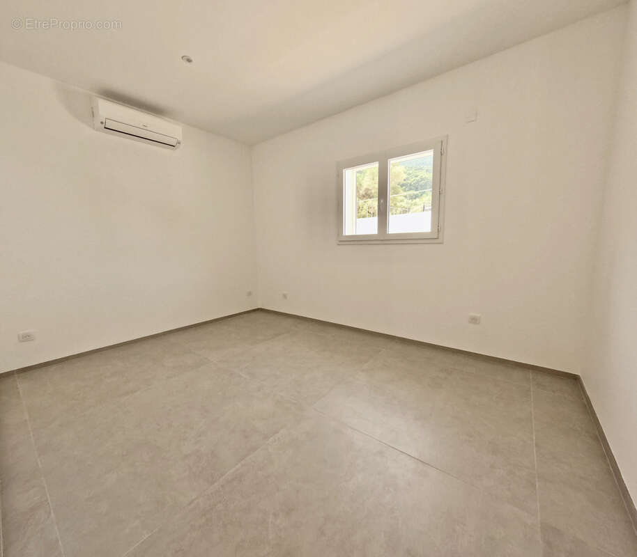 Maison à LA VALETTE-DU-VAR