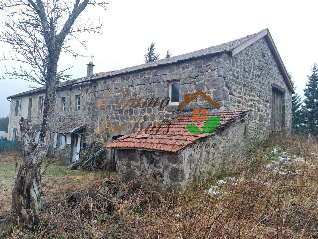 Maison à SAINT-AGREVE