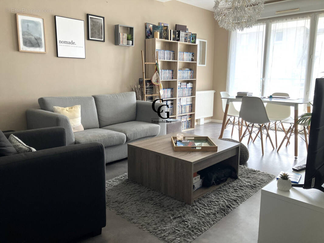 Appartement à LES SORINIERES