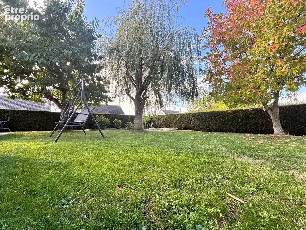 Photo Maison à Escoville au prix de 399 000€