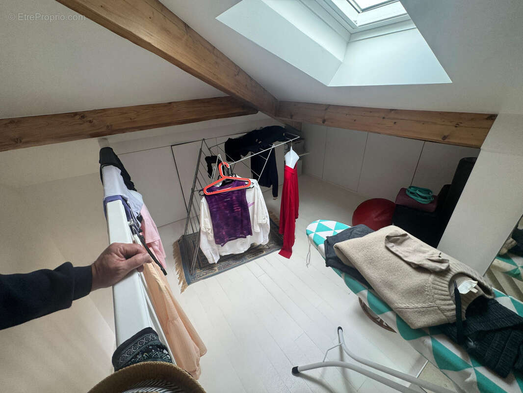 Appartement à CHARENTON-LE-PONT
