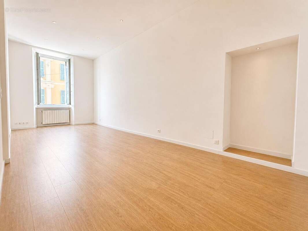   - Appartement à NICE
