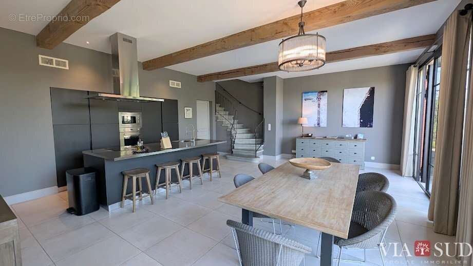 Appartement à PUISSALICON