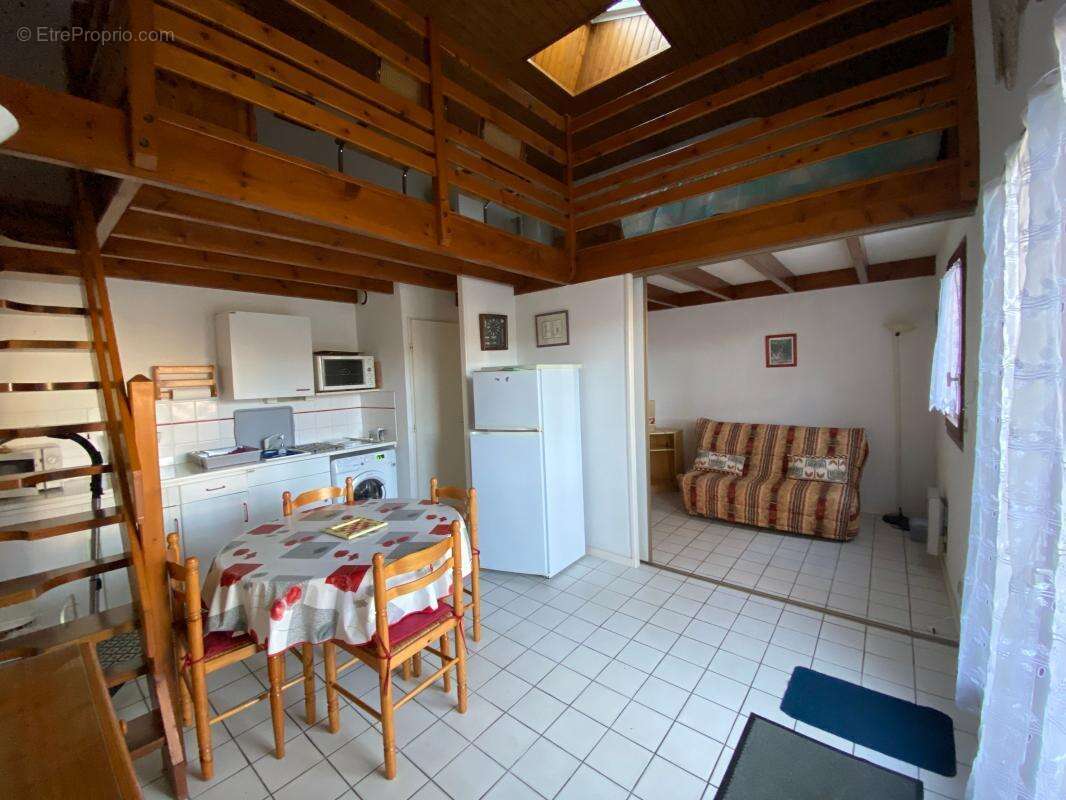 Maison à LES MATHES