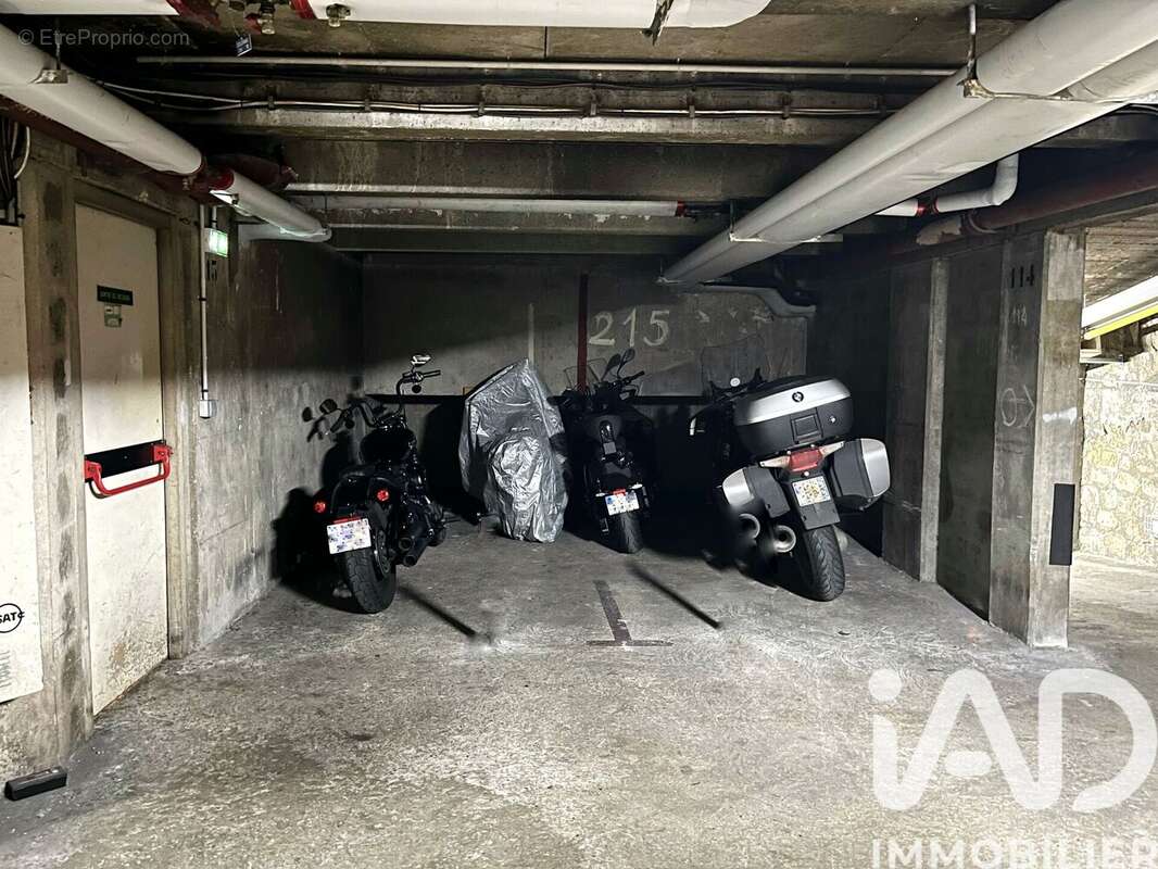 Photo 4 - Parking à PARIS-16E