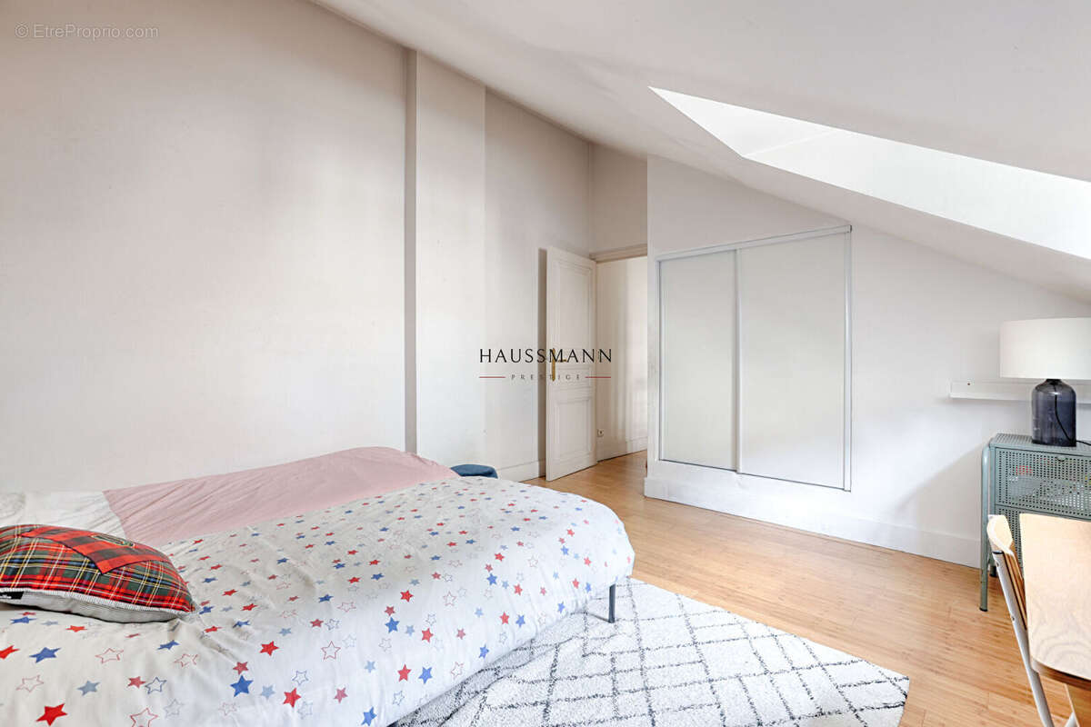 Appartement à PARIS-8E
