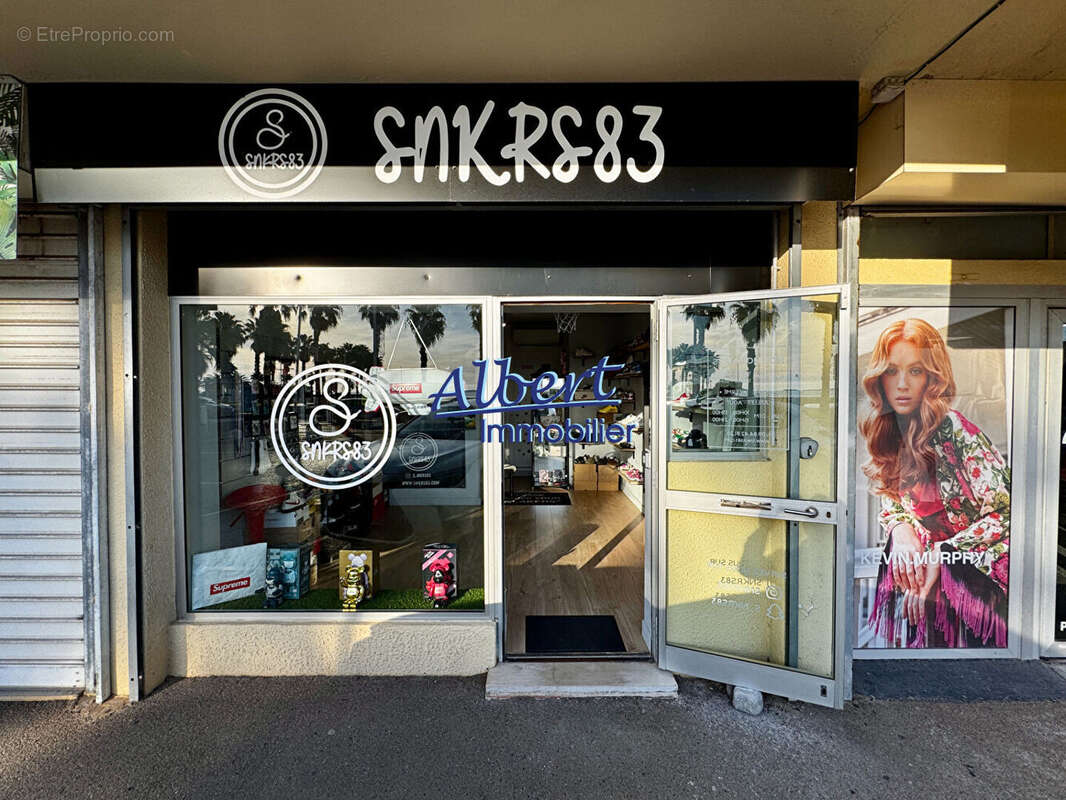 Commerce à SIX-FOURS-LES-PLAGES