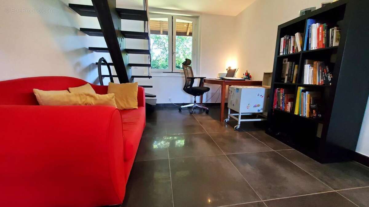 Maison à VETRAZ-MONTHOUX