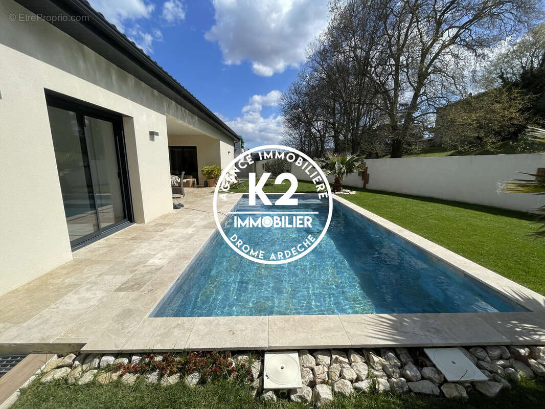 Maison à MONTELIMAR