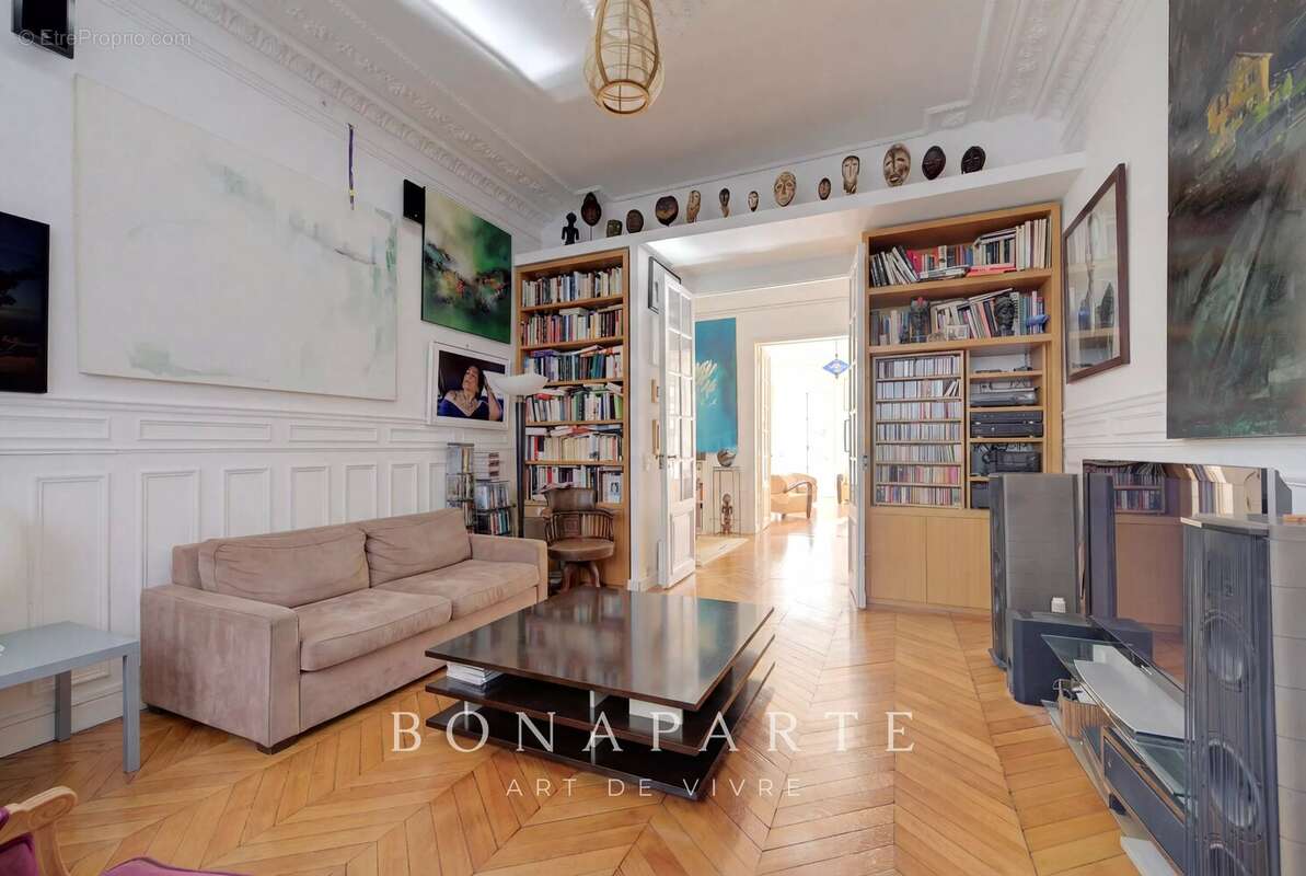 Appartement à PARIS-9E