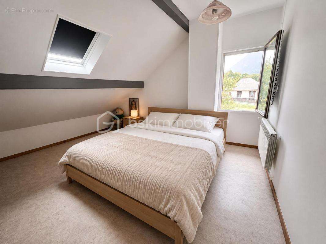 Maison 174 m² 7 pieces, avec dépendance attenante - photo 7