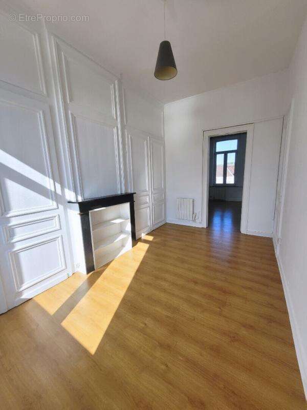 Appartement Lille  rue des postes  T2 de 41m² - photo 5