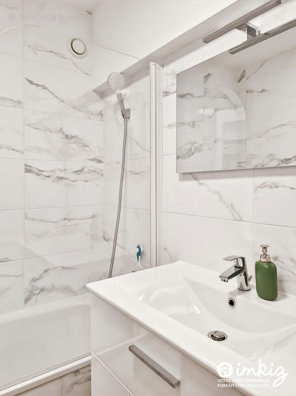 Appartement à PARIS-20E