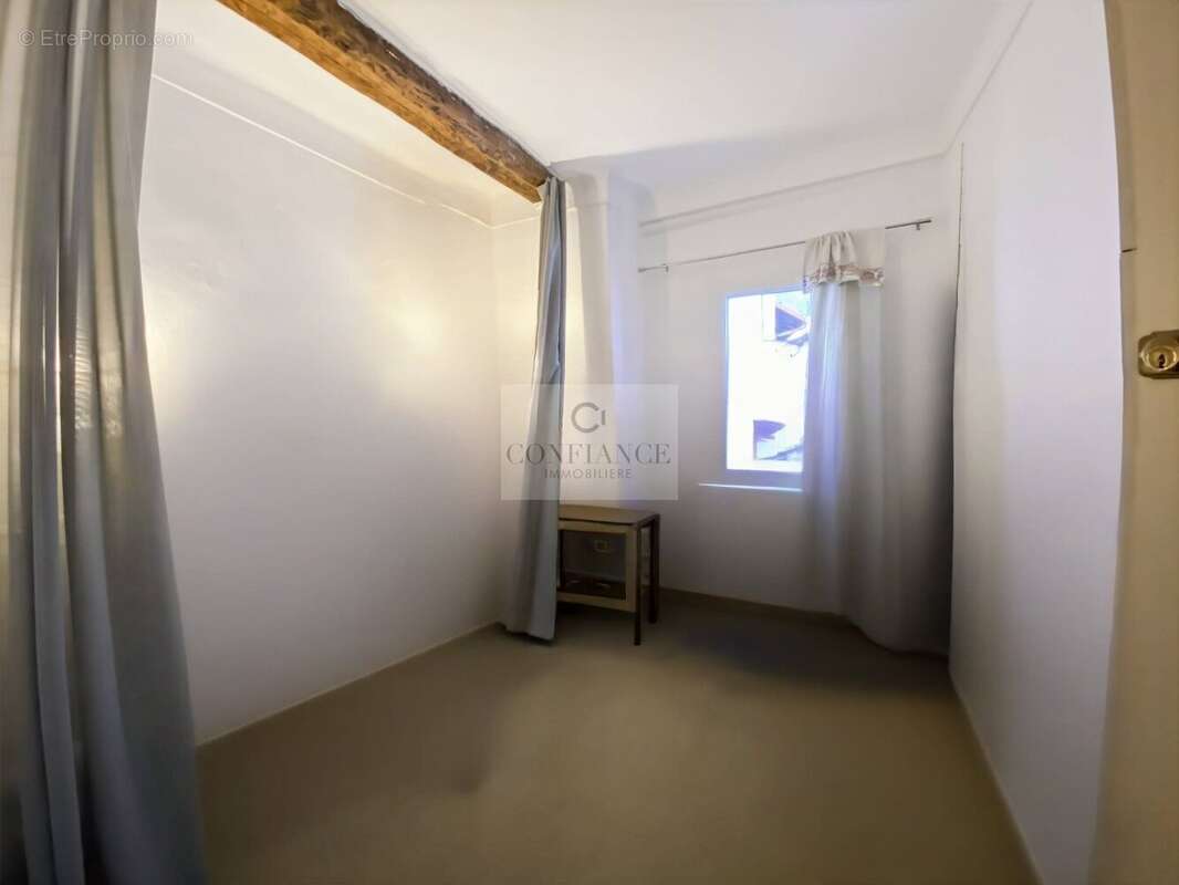 Appartement à SAINT-ETIENNE-DE-TINEE