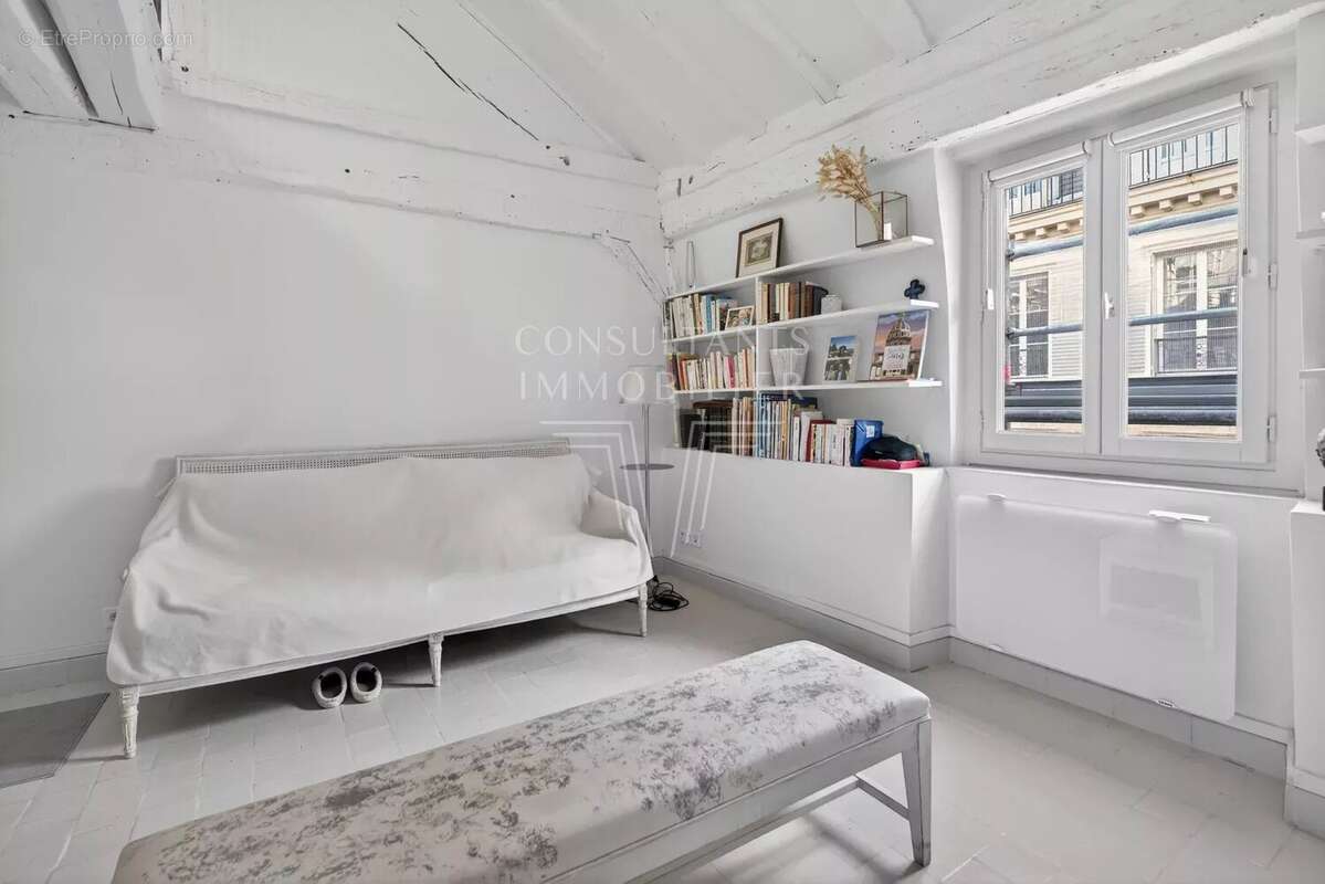 Appartement à PARIS-7E
