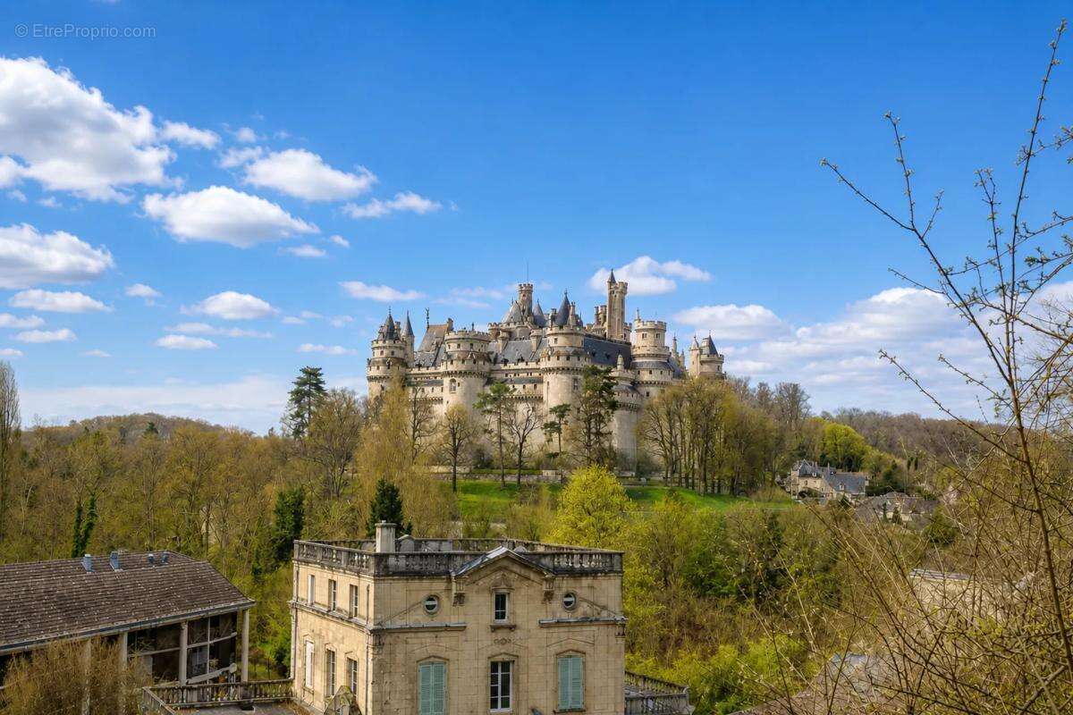 Maison à PIERREFONDS