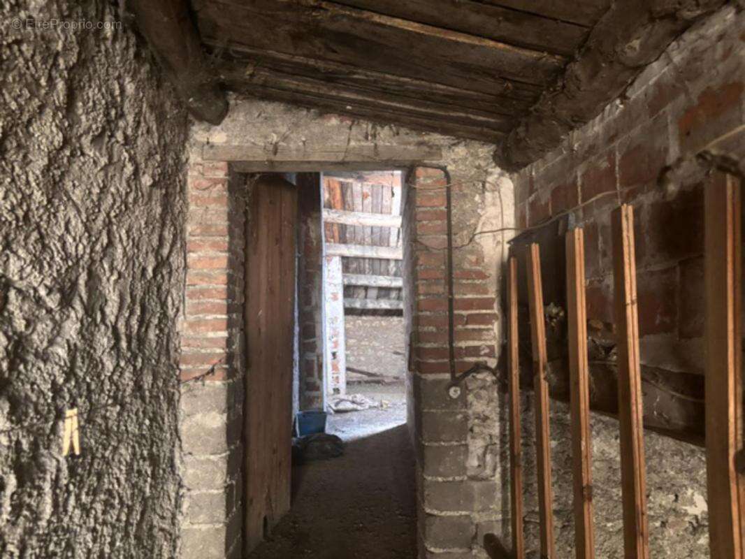 Maison de ville à rénover - photo 9
