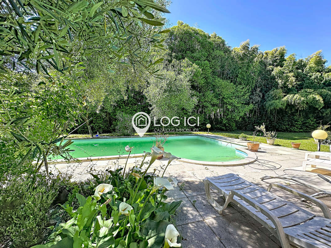 NAY - Vente Maison familiale atypique T9 sur 3 niveaux avec piscine - photo 6