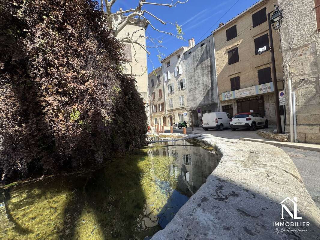 Appartement à SIGNES