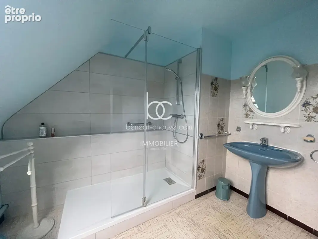 EXCLUSIVITÉ ARZON - Entre Port Crouesty et centre-bourg, T2 duplex avec parking et cave ! - photo 5