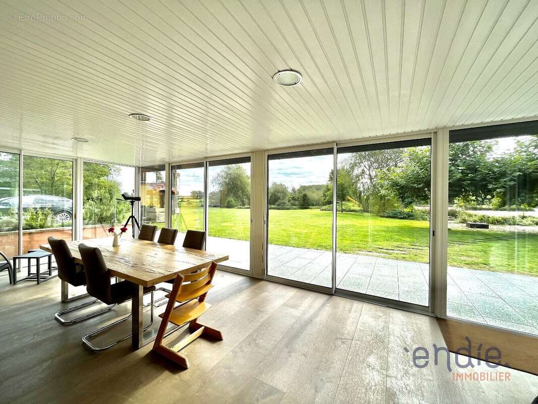 Exclusivité  maison 8 pièces avec piscine et étang à arpenans (70200) - photo 3