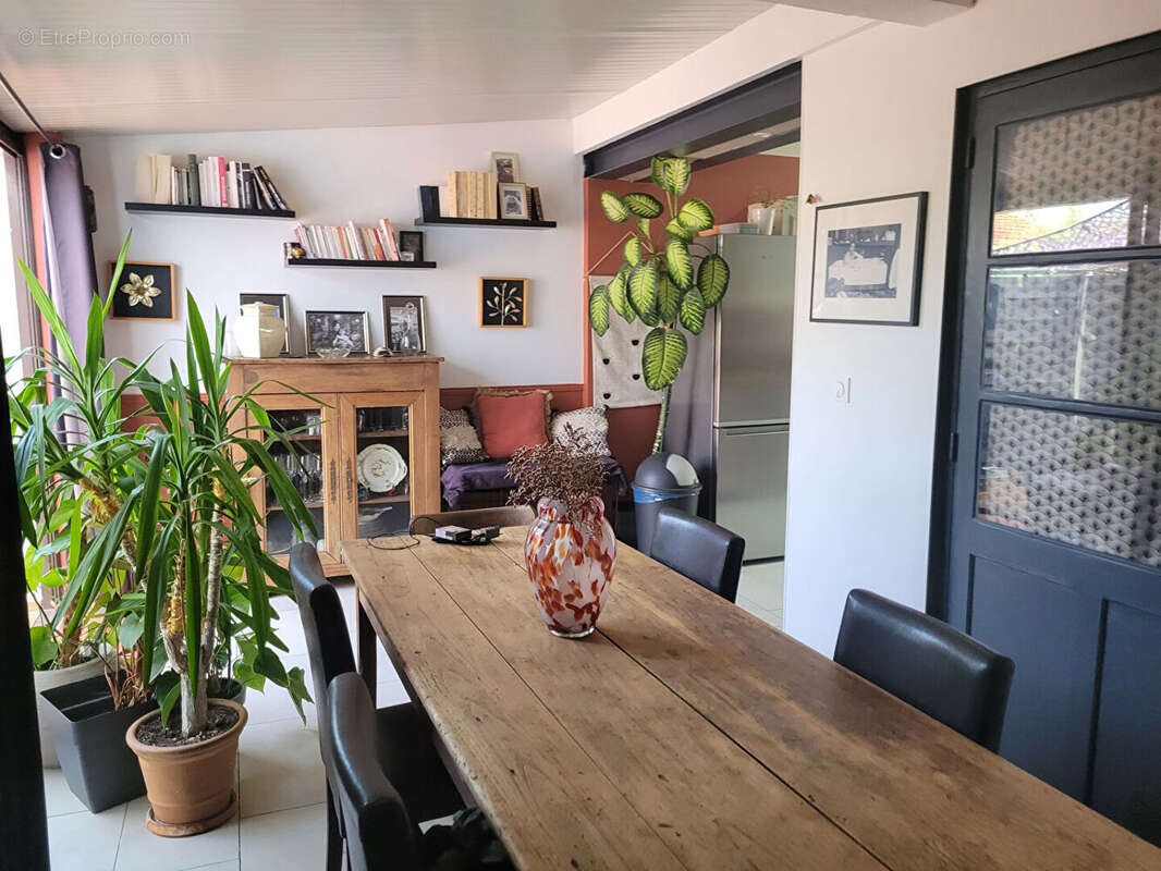 ROCHEFORT secteur calme maison de 93 m² de type 4 avec jardin intimiste - photo 11