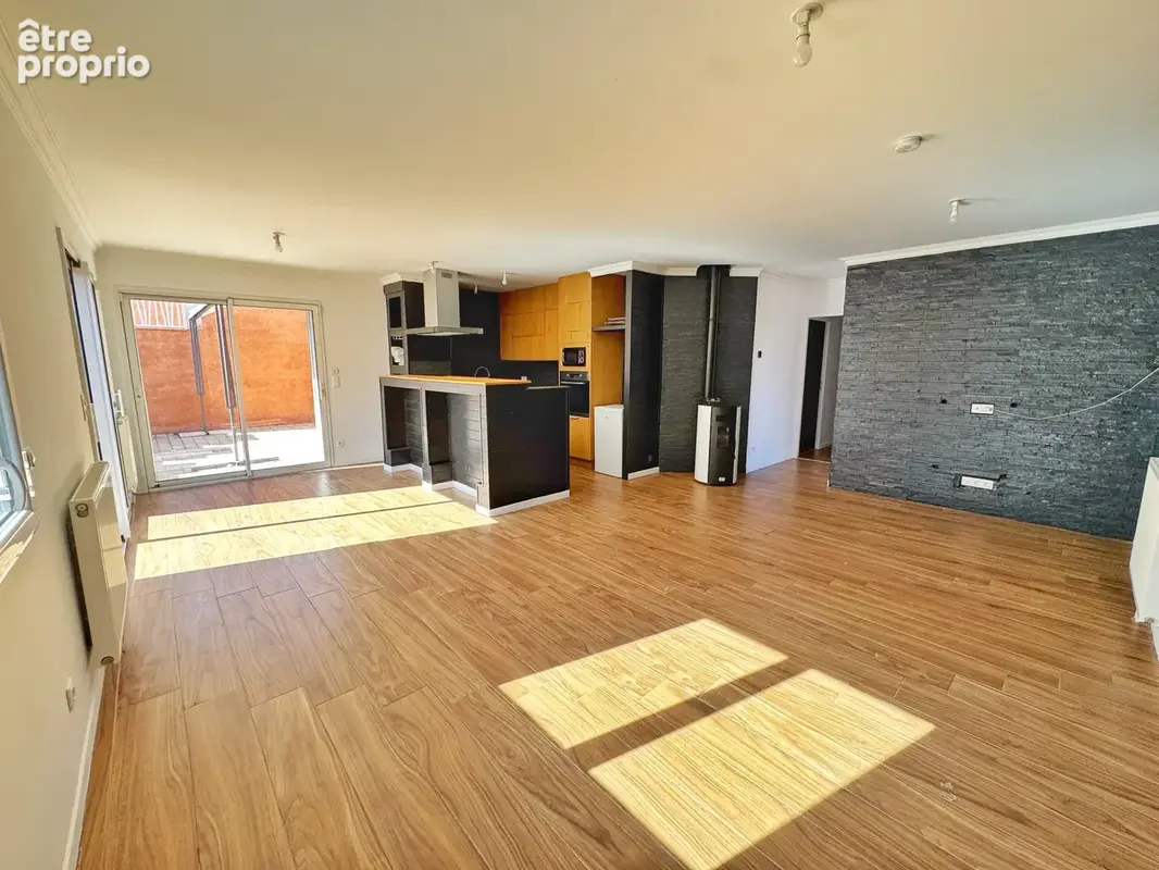 Rive-de-gier   coteaux des bruyères   maison de plain-pied de plus de 121 m2 avec piscine et superbe vue - photo 7